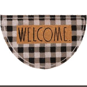 Meet your Posher, Brandi